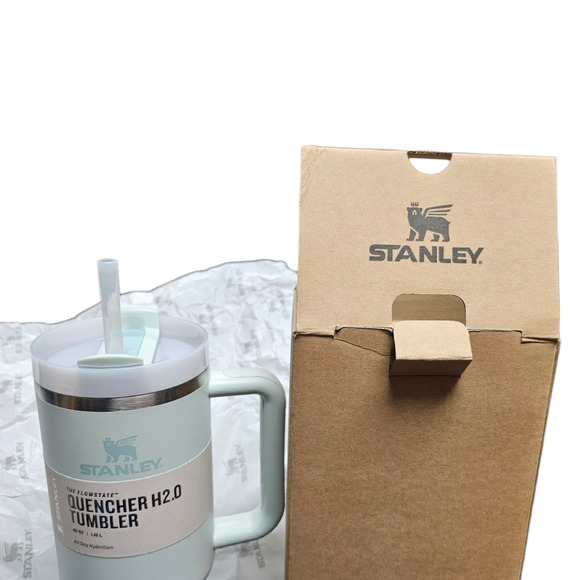 Stanley The Flowstate Quencher H2.0 Tumbler 40 oz in Mist New in Box - Picture 11 of 14